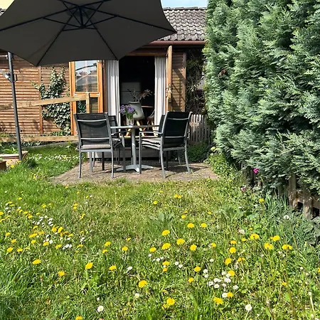 Tiny House Mit Garten In See-naehe דירה Tauche